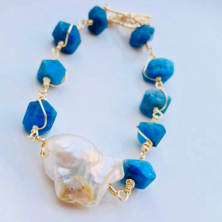 Pearl & Apatite Gold Wrap
