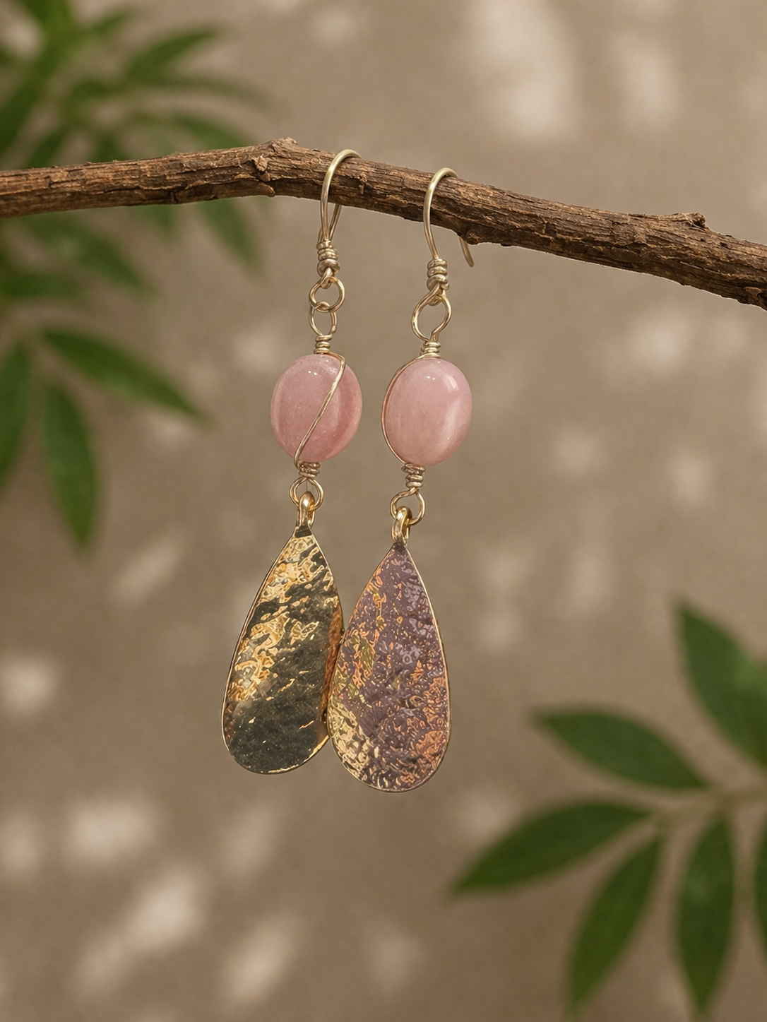 Quartz Glow Leaf Charm ✨🍃