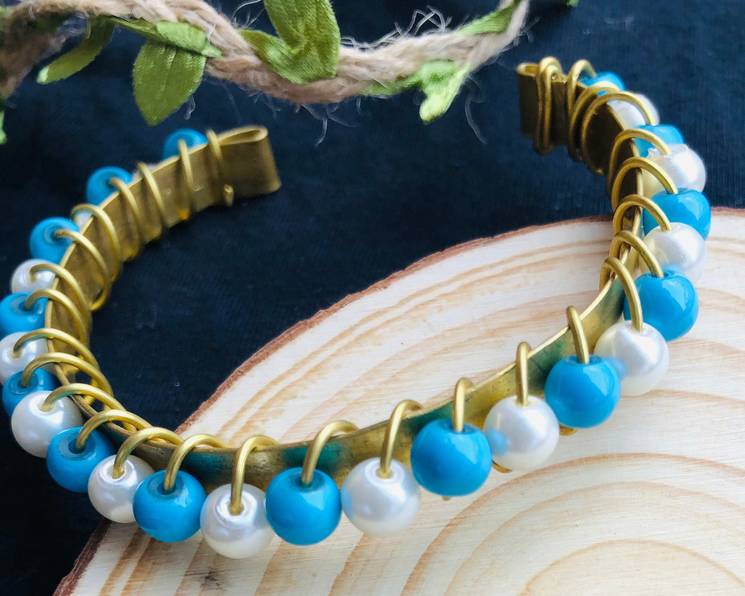 Chic Pearl Cuff