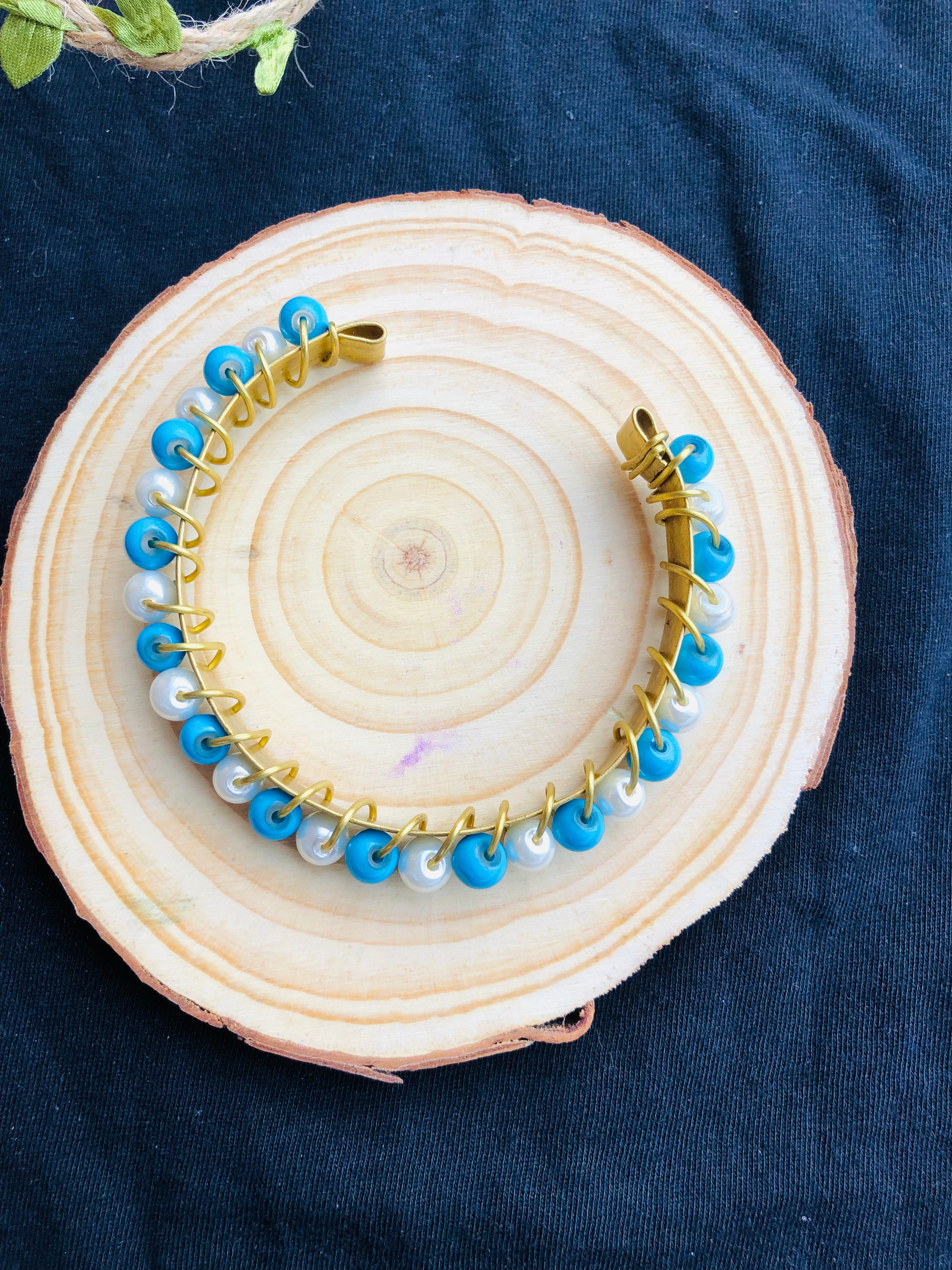 Chic Pearl Cuff