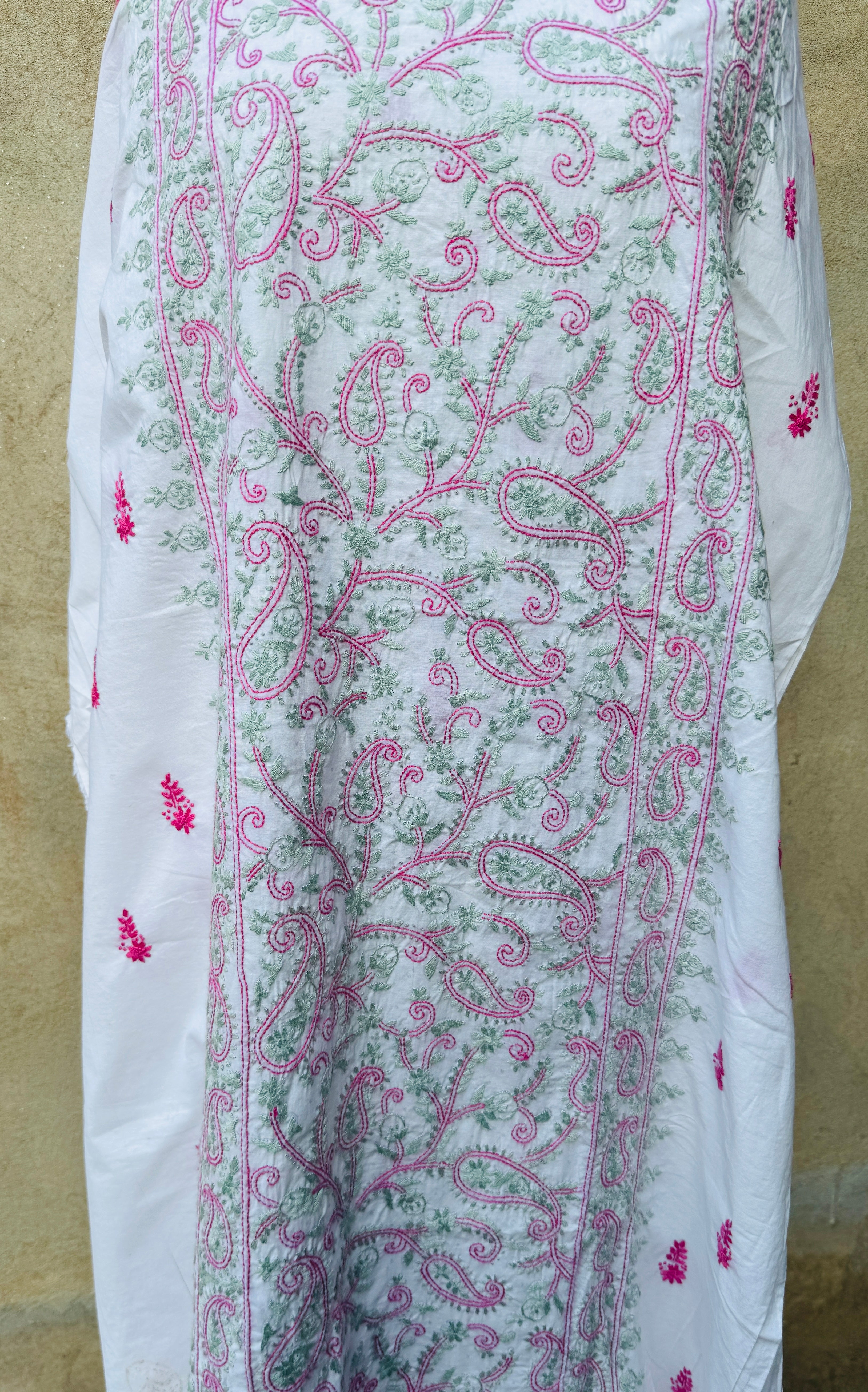Petals in Olive