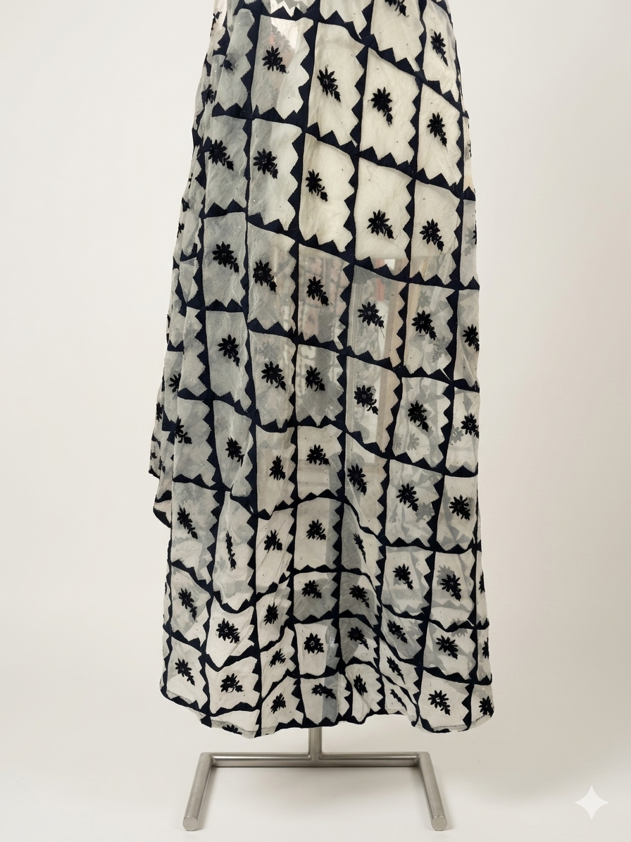 Grey Organza Appliqué Dupatta 🖤✨