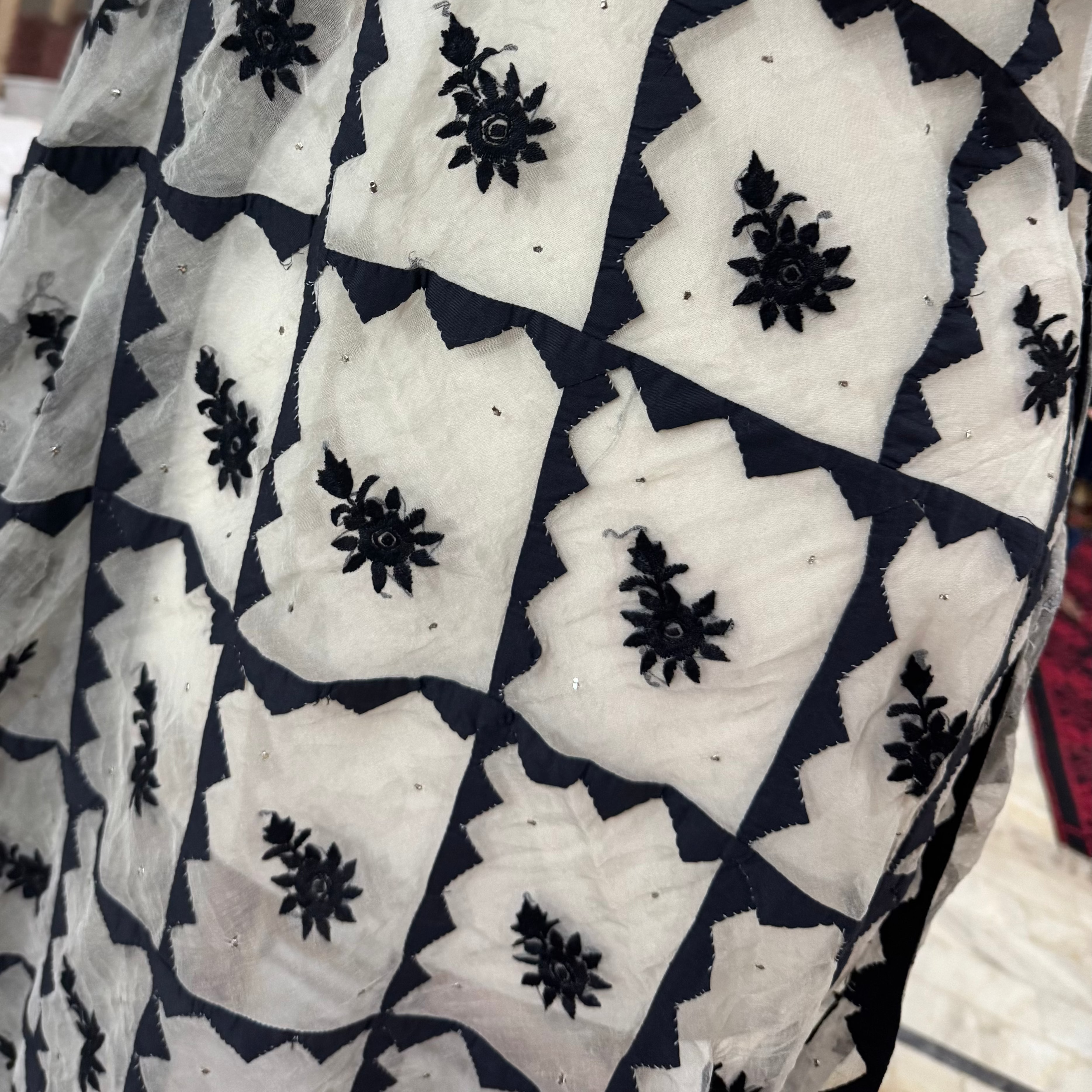 Grey Organza Appliqué Dupatta 🖤✨