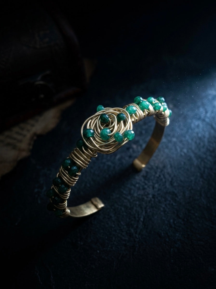Artistic Emerald Hand Cuff 💚