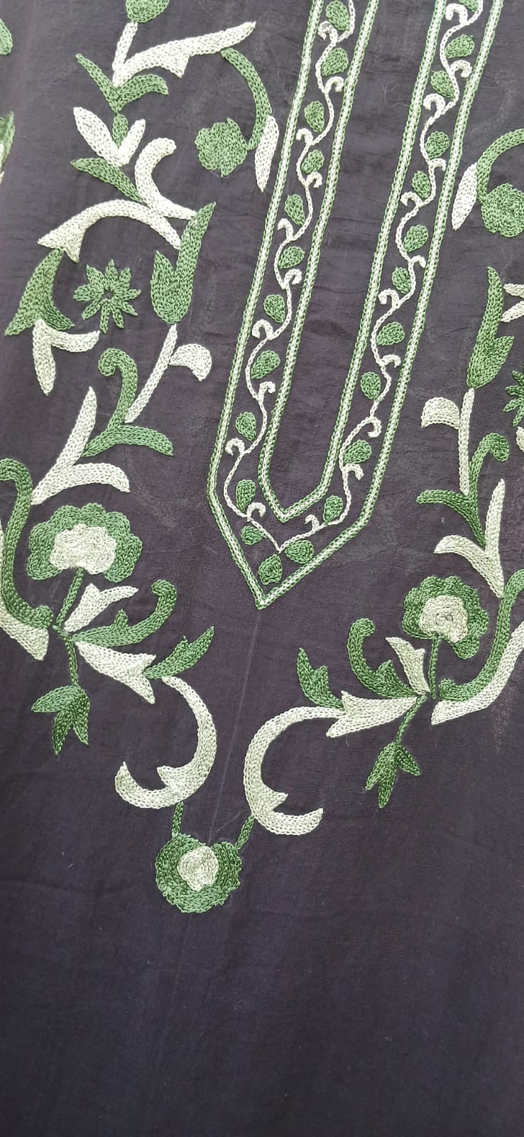 Black & Green Aari Vibes